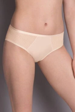 Rosa Faia Taillenslip Eve